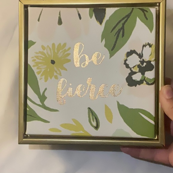 6x 6 inch hangable decor - Picture 2 of 4